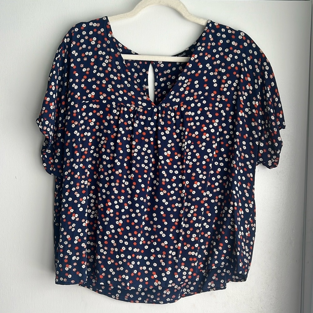 Madewell floral navy top size medium